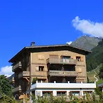 Planards Centre Foot Of The Planards Slopes Daire Chamonix