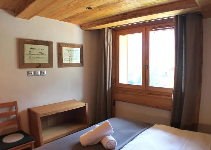 Planards Centre Foot Of The Planards Slopes Apartamento