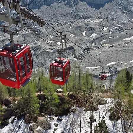 Planards Centre Foot Of The Planards Slopes Διαμέρισμα