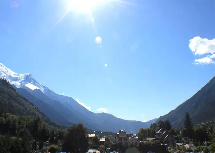 Planards Centre Foot Of The Planards Slopes Apartment *